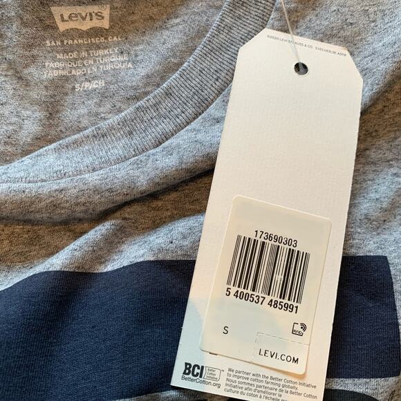 Levi’s logo perfect tee size small nwt - Picture 5 of 6